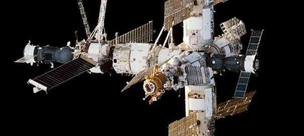 Mir Space Station - Curious Minds Podcast